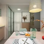Apartment Singularstays Oceanografico Ii
